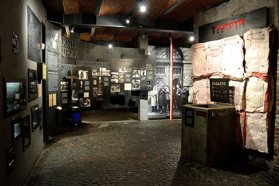 Visiting-Warsaw.Com_Warsaw Uprising Museum_1