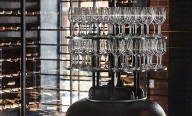 Polish Vodka Museum + Museum of King Jan III Palace at Wilanow – For Your Group Only Private Tour